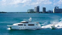 Motor yacht NINA LU